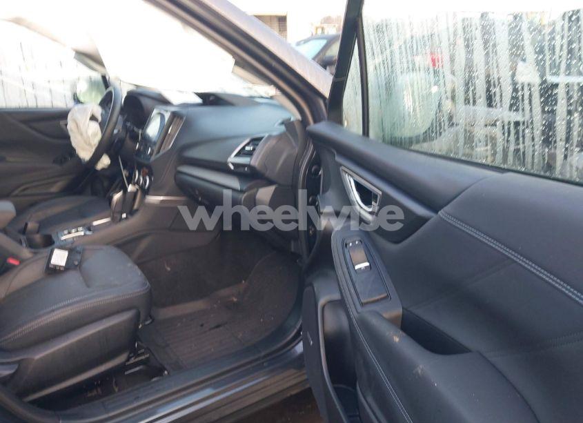 Photo 5 of 2021 Subaru Forester LIMITED (VIN JF2SKAUC9MH551758)