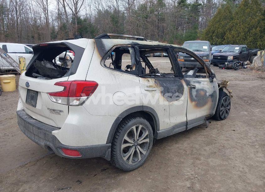 Photo 4 of 2021 Subaru Forester LIMITED (VIN JF2SKAUC9MH558435)