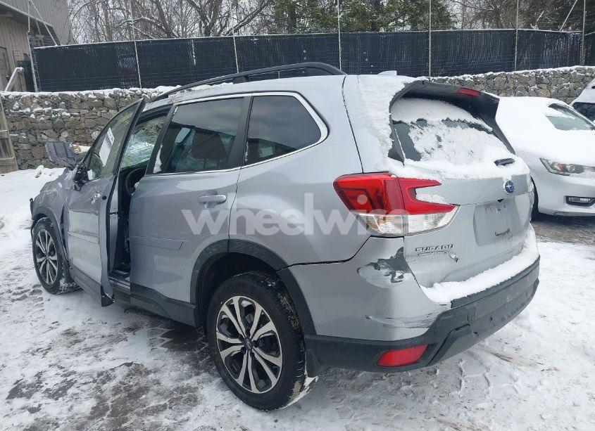 Photo 3 of 2021 Subaru Forester LIMITED (VIN JF2SKAUC9MH568625)