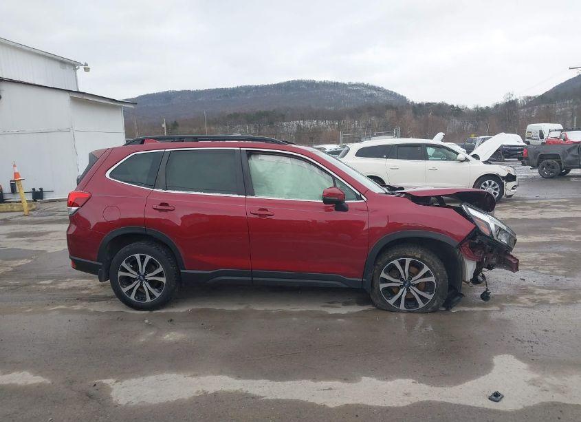 Photo 13 of 2019 Subaru Forester LIMITED (VIN JF2SKAUCXKH415538)