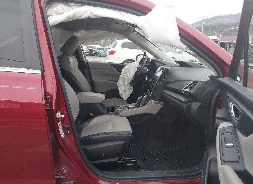 Photo 5 of 2019 Subaru Forester LIMITED (VIN JF2SKAUCXKH415538)