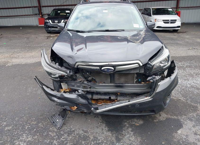 Photo 6 of 2020 Subaru Forester LIMITED (VIN JF2SKAUCXLH428680)