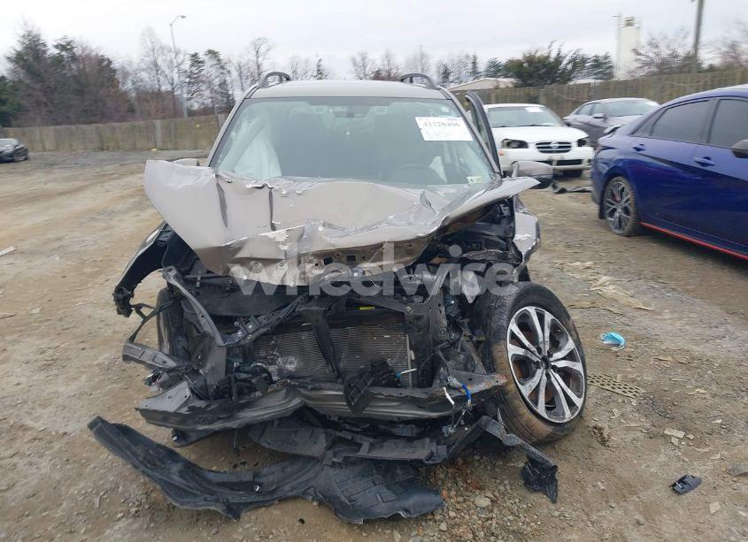 Photo 13 of 2020 Subaru Forester LIMITED (VIN JF2SKAUCXLH504575)