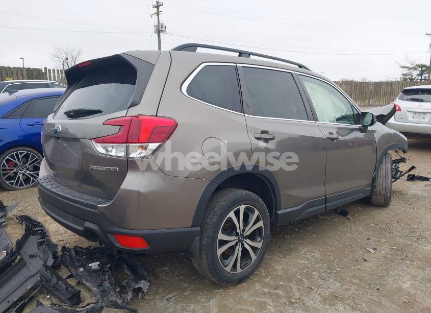 Photo 4 of 2020 Subaru Forester LIMITED (VIN JF2SKAUCXLH504575)