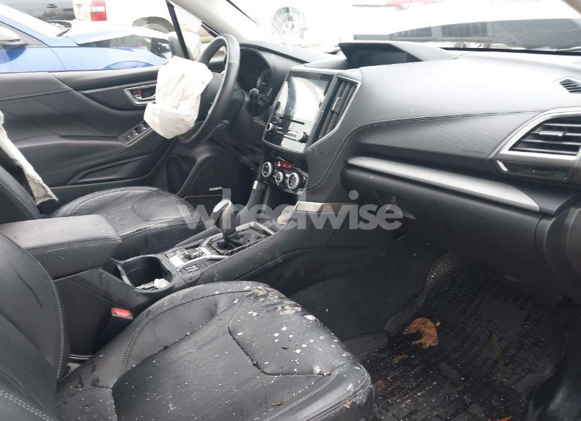 Photo 5 of 2020 Subaru Forester LIMITED (VIN JF2SKAUCXLH504575)