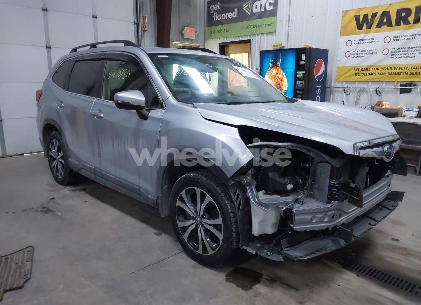 2020 Subaru Forester LIMITED (VIN JF2SKAUCXLH552772) main photo
