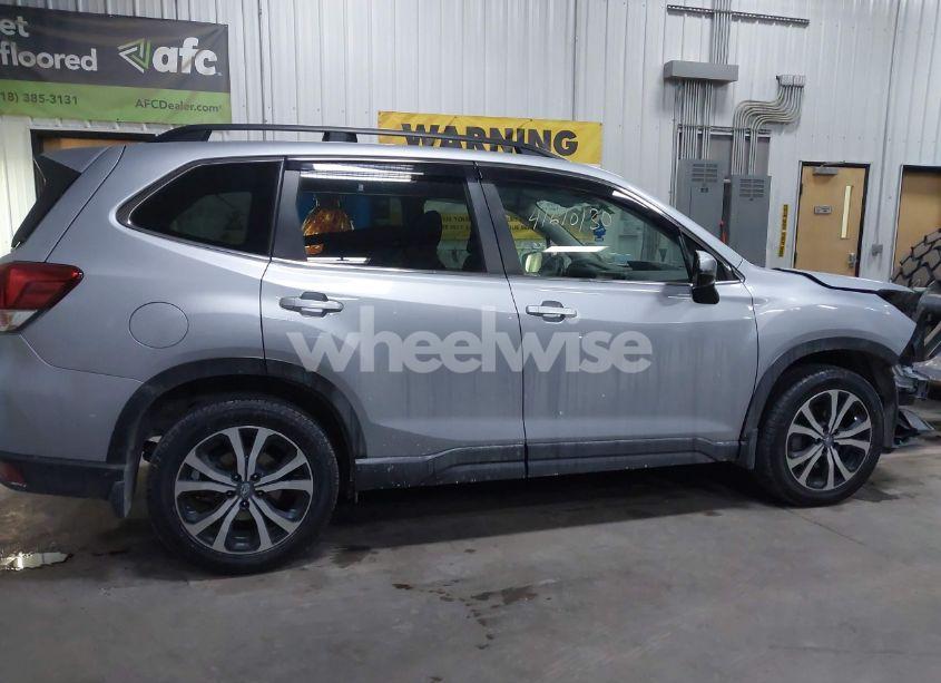 Photo 14 of 2020 Subaru Forester LIMITED (VIN JF2SKAUCXLH552772)