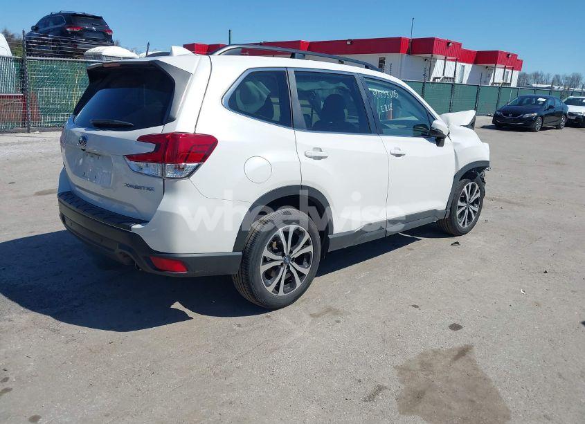 Photo 4 of 2020 Subaru Forester LIMITED (VIN JF2SKAUCXLH582354)