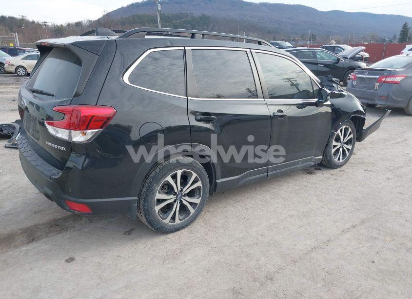 Photo 4 of 2021 Subaru Forester LIMITED (VIN JF2SKAUCXMH537481)