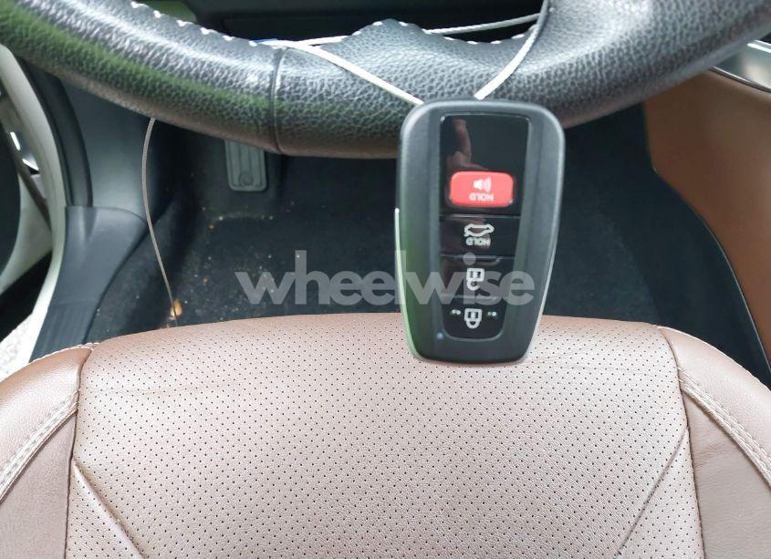 Photo 11 of 2019 Subaru Forester TOURING (VIN JF2SKAWC0KH478421)