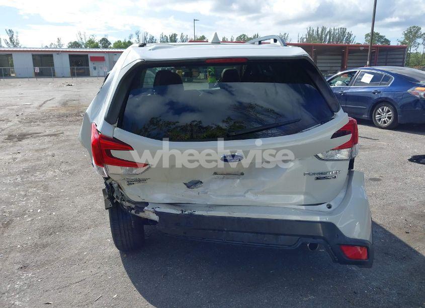 Photo 17 of 2019 Subaru Forester TOURING (VIN JF2SKAWC0KH478421)