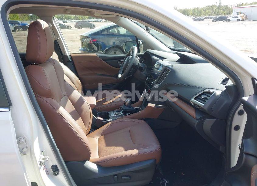 Photo 5 of 2019 Subaru Forester TOURING (VIN JF2SKAWC0KH478421)