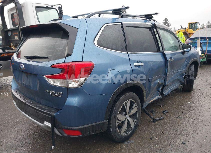 Photo 4 of 2019 Subaru Forester TOURING (VIN JF2SKAWC0KH583248)