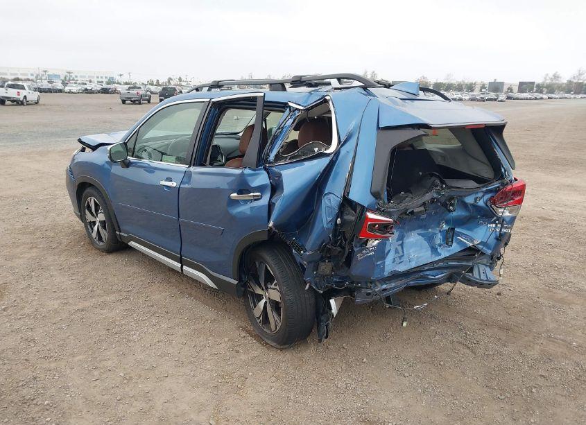 Photo 3 of 2019 Subaru Forester TOURING (VIN JF2SKAWC1KH524080)