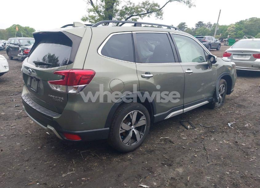 Photo 4 of 2019 Subaru Forester TOURING (VIN JF2SKAWC3KH494144)