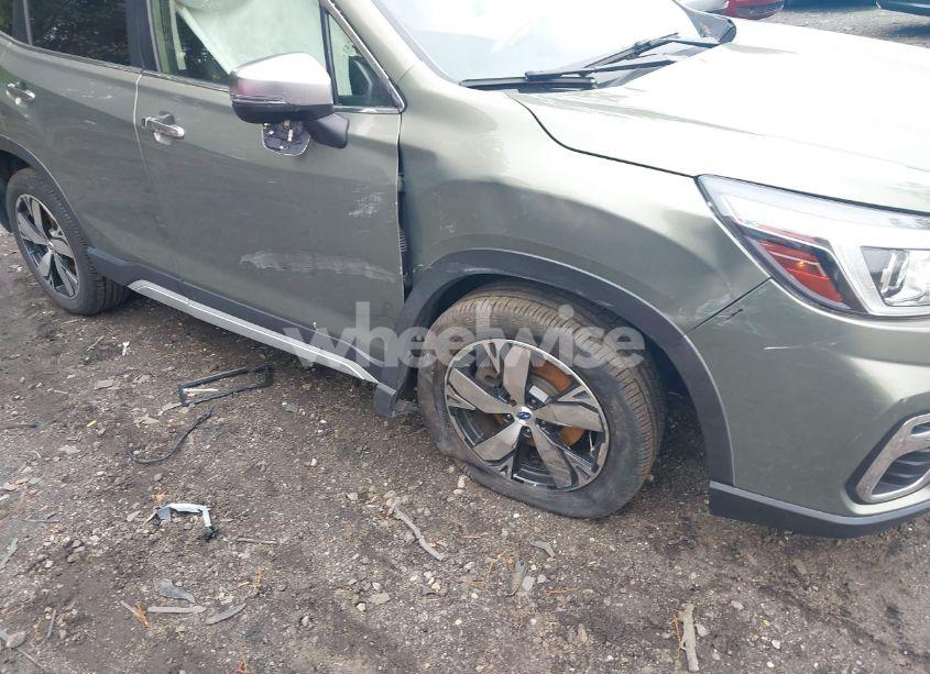 Photo 6 of 2019 Subaru Forester TOURING (VIN JF2SKAWC3KH494144)