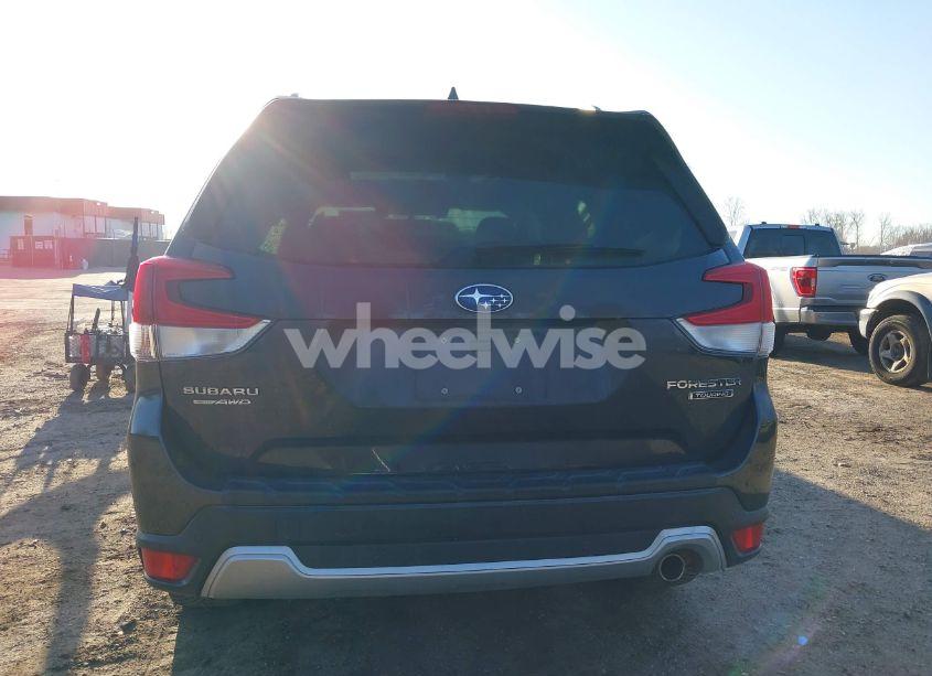 Photo 17 of 2019 Subaru Forester TOURING (VIN JF2SKAWC5KH403102)