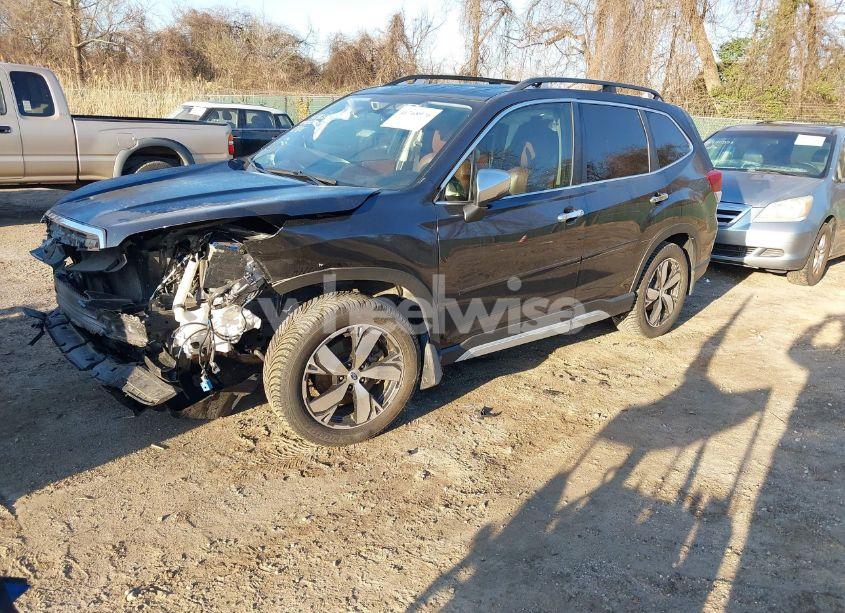 Photo 2 of 2019 Subaru Forester TOURING (VIN JF2SKAWC5KH403102)
