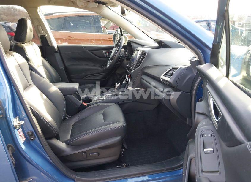 Photo 5 of 2019 Subaru Forester TOURING (VIN JF2SKAWC5KH462621)