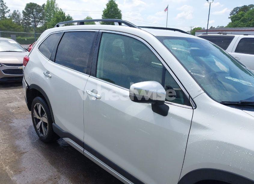 Photo 12 of 2019 Subaru Forester TOURING (VIN JF2SKAWC5KH515379)