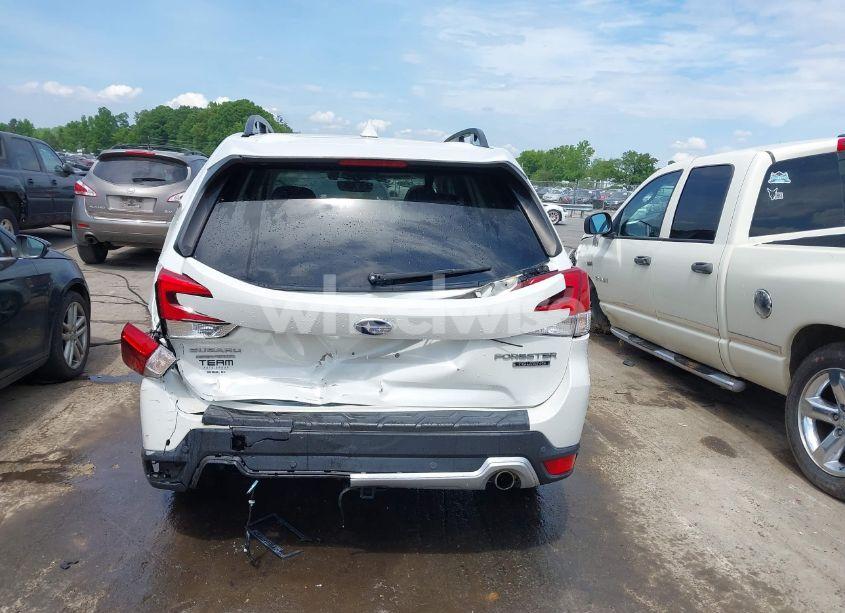 Photo 15 of 2019 Subaru Forester TOURING (VIN JF2SKAWC5KH515379)