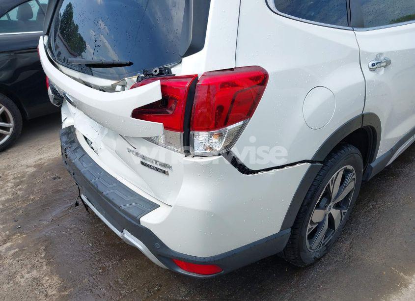 Photo 16 of 2019 Subaru Forester TOURING (VIN JF2SKAWC5KH515379)