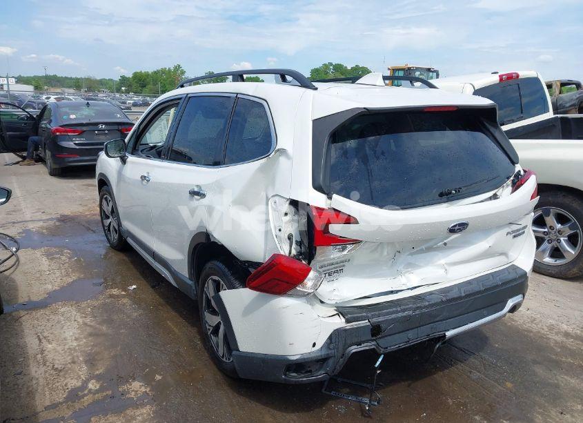 Photo 3 of 2019 Subaru Forester TOURING (VIN JF2SKAWC5KH515379)