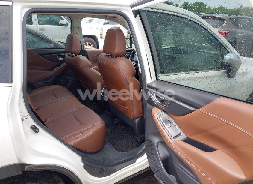 Photo 8 of 2019 Subaru Forester TOURING (VIN JF2SKAWC5KH515379)