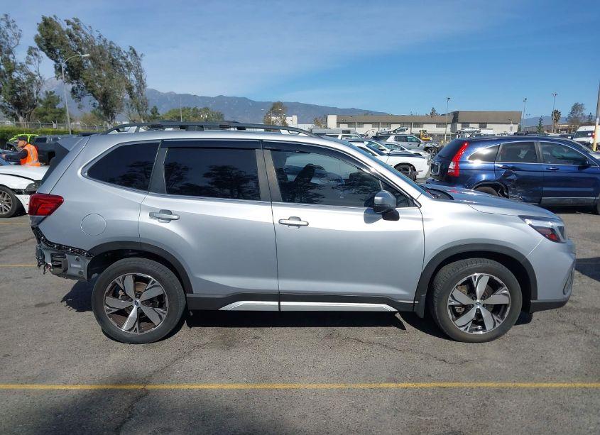 Photo 13 of 2020 Subaru Forester TOURING (VIN JF2SKAXC0LH481240)