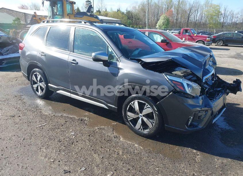 2020 Subaru Forester TOURING (VIN JF2SKAXC0LH601036) main photo