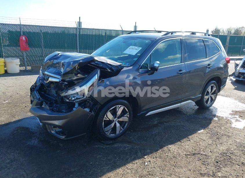 Photo 2 of 2020 Subaru Forester TOURING (VIN JF2SKAXC0LH601036)