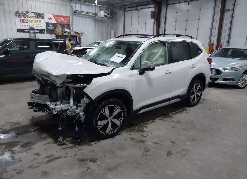 Photo 2 of 2020 Subaru Forester TOURING (VIN JF2SKAXC1LH564773)