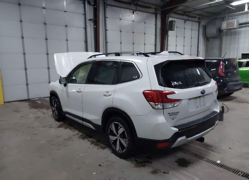 Photo 3 of 2020 Subaru Forester TOURING (VIN JF2SKAXC1LH564773)