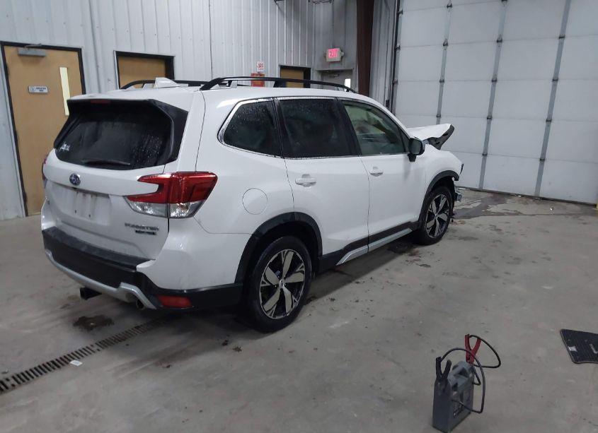 Photo 4 of 2020 Subaru Forester TOURING (VIN JF2SKAXC1LH564773)