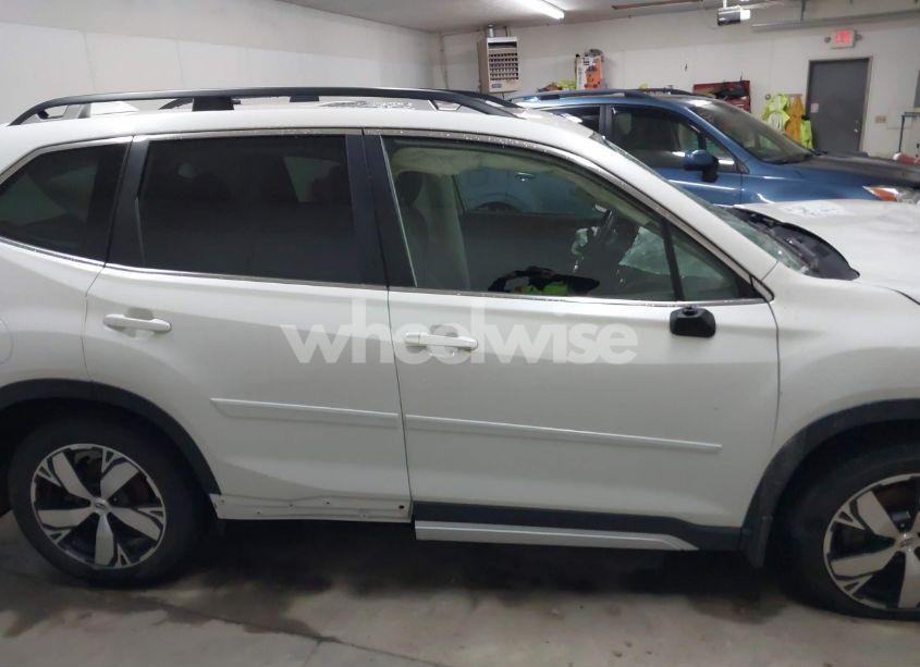 Photo 14 of 2020 Subaru Forester TOURING (VIN JF2SKAXC3LH476694)