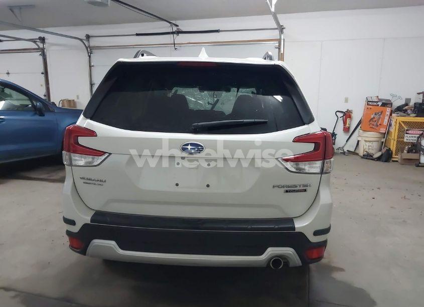 Photo 17 of 2020 Subaru Forester TOURING (VIN JF2SKAXC3LH476694)