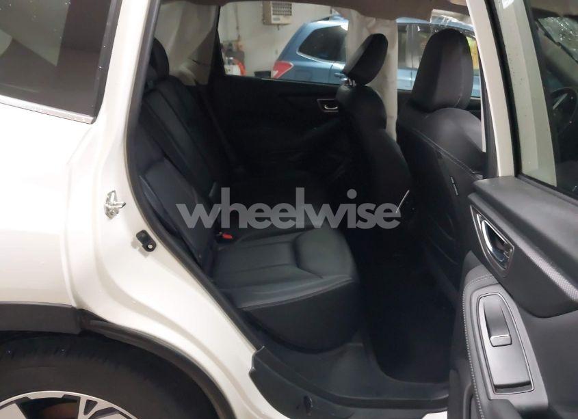 Photo 8 of 2020 Subaru Forester TOURING (VIN JF2SKAXC3LH476694)