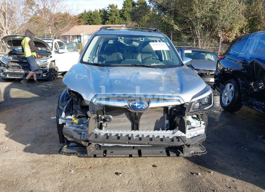 Photo 13 of 2021 Subaru Forester TOURING (VIN JF2SKAXC3MH418540)