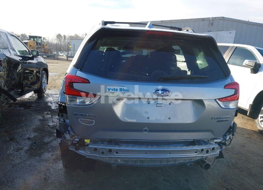 Photo 17 of 2021 Subaru Forester TOURING (VIN JF2SKAXC3MH418540)