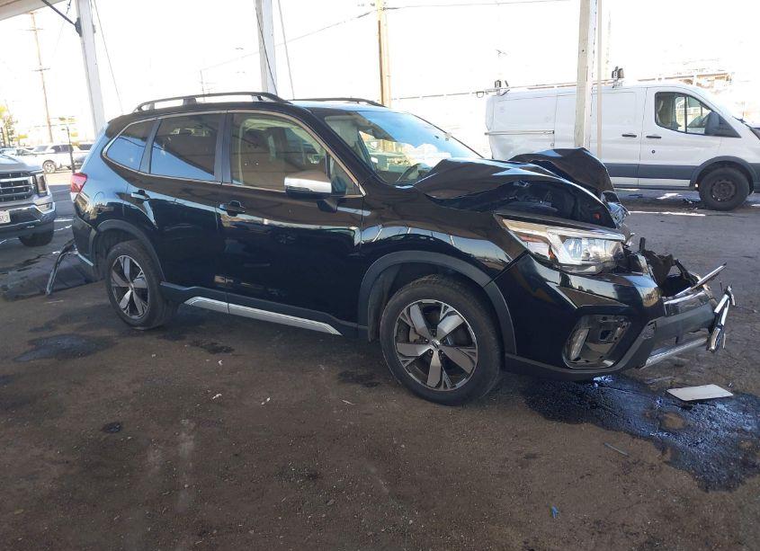 2020 Subaru Forester TOURING (VIN JF2SKAXC4LH590820) main photo