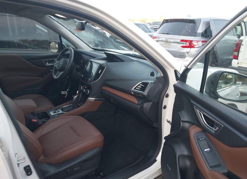 Photo 5 of 2021 Subaru Forester TOURING (VIN JF2SKAXC4MH402783)