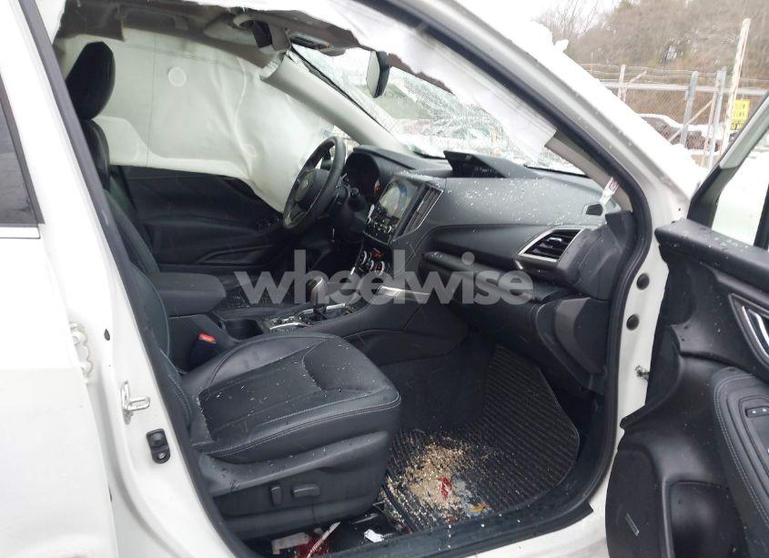 Photo 5 of 2021 Subaru Forester TOURING (VIN JF2SKAXC4MH423438)