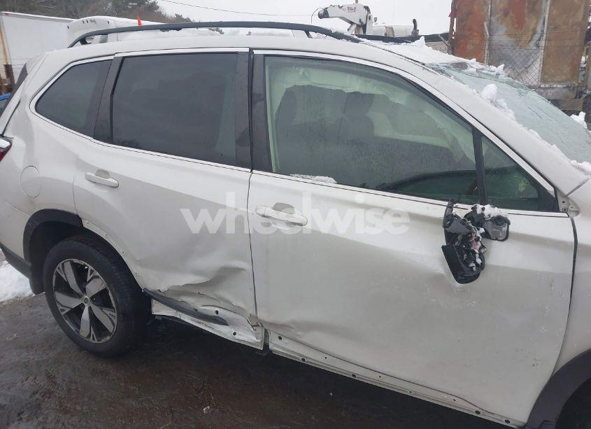 Photo 6 of 2021 Subaru Forester TOURING (VIN JF2SKAXC4MH423438)