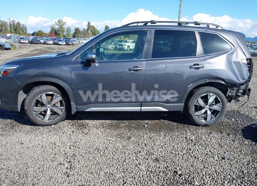 Photo 14 of 2021 Subaru Forester TOURING (VIN JF2SKAXC4MH581746)