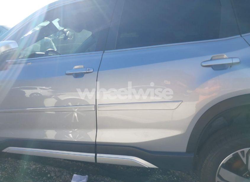 Photo 15 of 2020 Subaru Forester TOURING (VIN JF2SKAXC5LH434429)