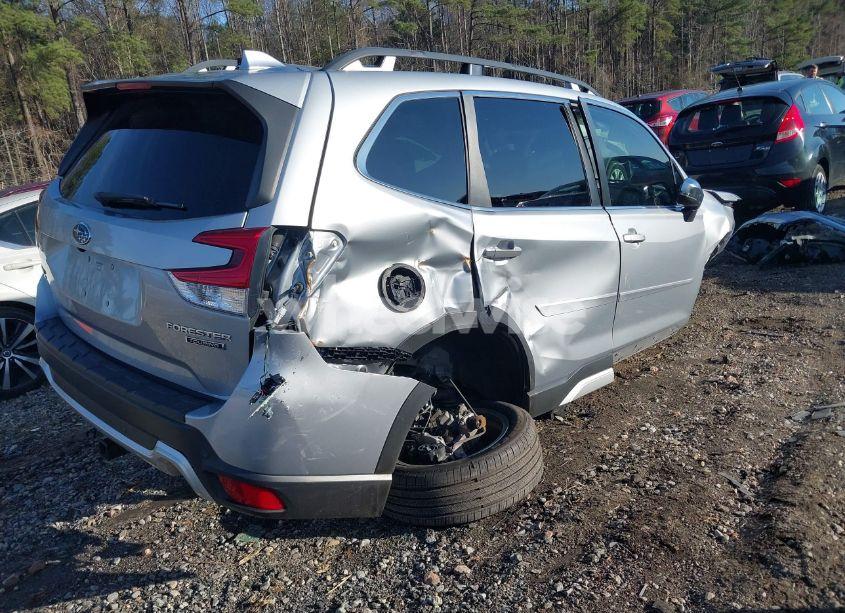 Photo 4 of 2020 Subaru Forester TOURING (VIN JF2SKAXC5LH434429)