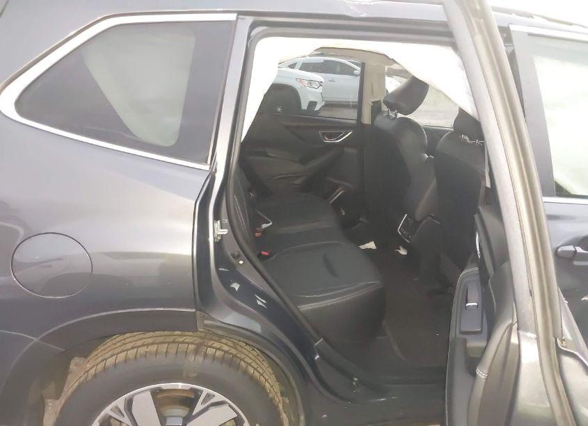 Photo 8 of 2020 Subaru Forester TOURING (VIN JF2SKAXC5LH451988)