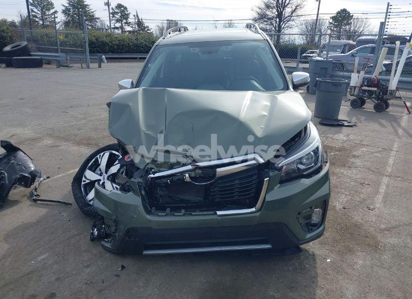 Photo 13 of 2020 Subaru Forester TOURING (VIN JF2SKAXC5LH609407)