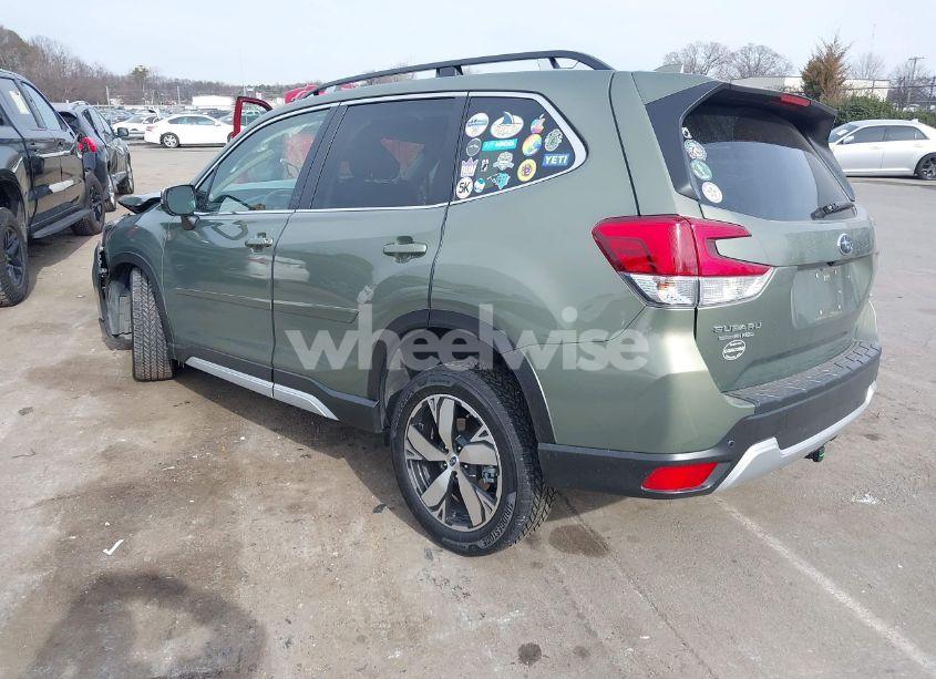Photo 3 of 2020 Subaru Forester TOURING (VIN JF2SKAXC5LH609407)