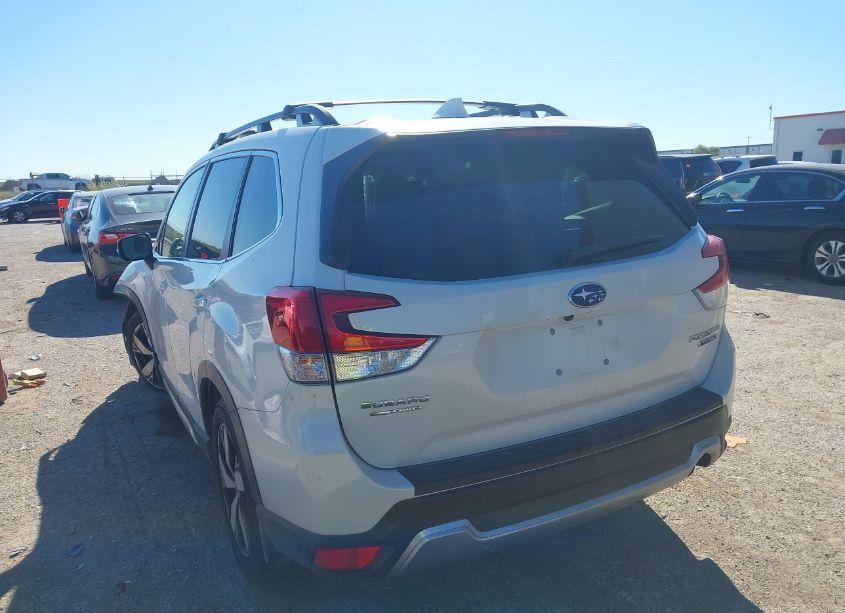 Photo 3 of 2021 Subaru Forester TOURING (VIN JF2SKAXC6MH511357)